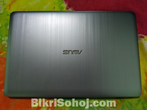 Asus Vivobook x540U